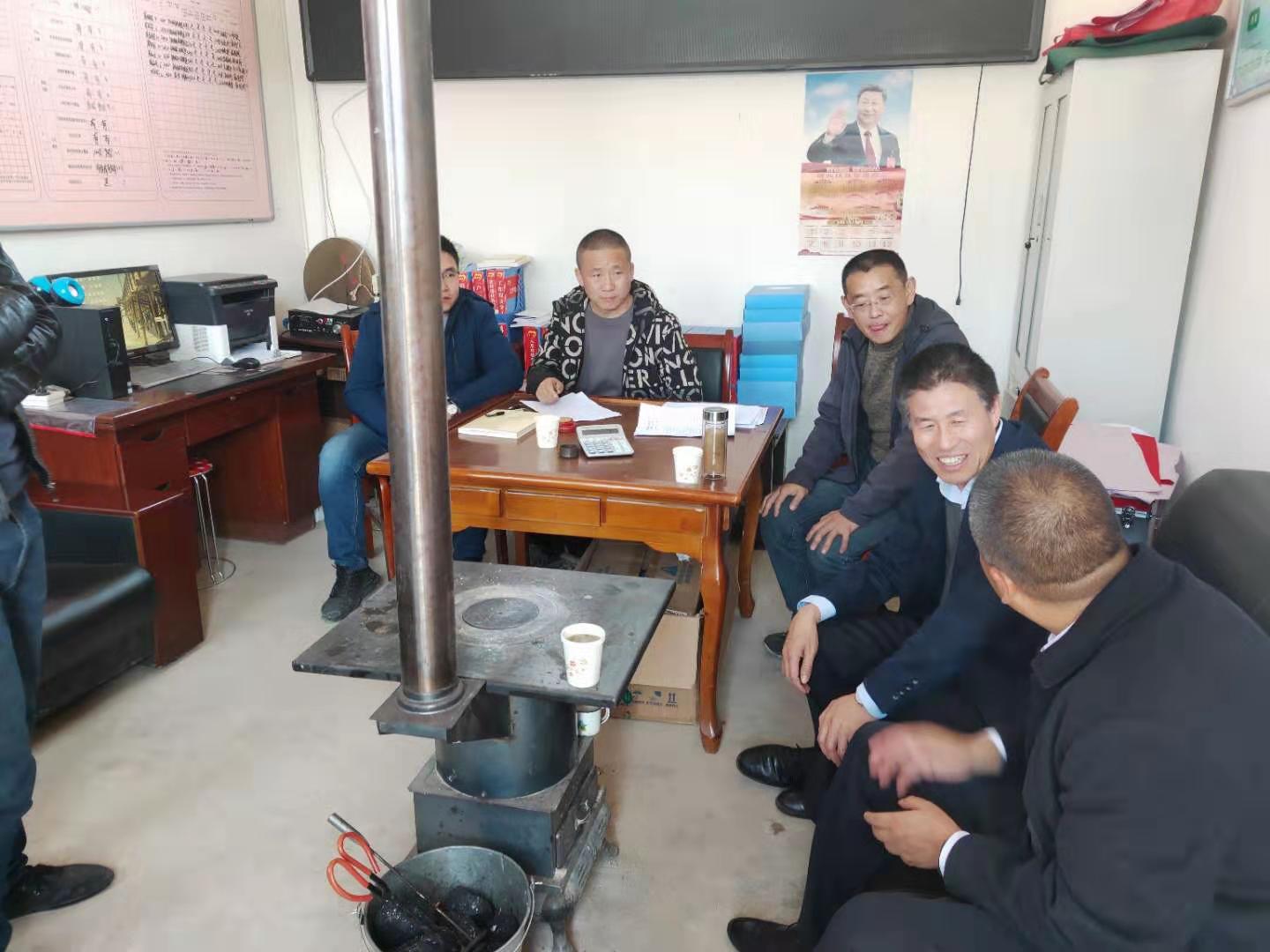 万搏app登录入口督查脱贫攻坚帮扶工作