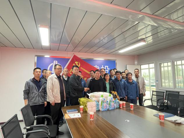 1625795657629011510.png 建设监理授旗1.png