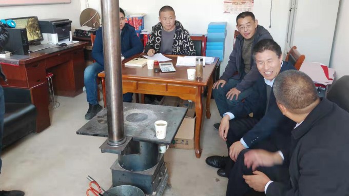 万搏app登录入口督查脱贫攻坚帮扶工作